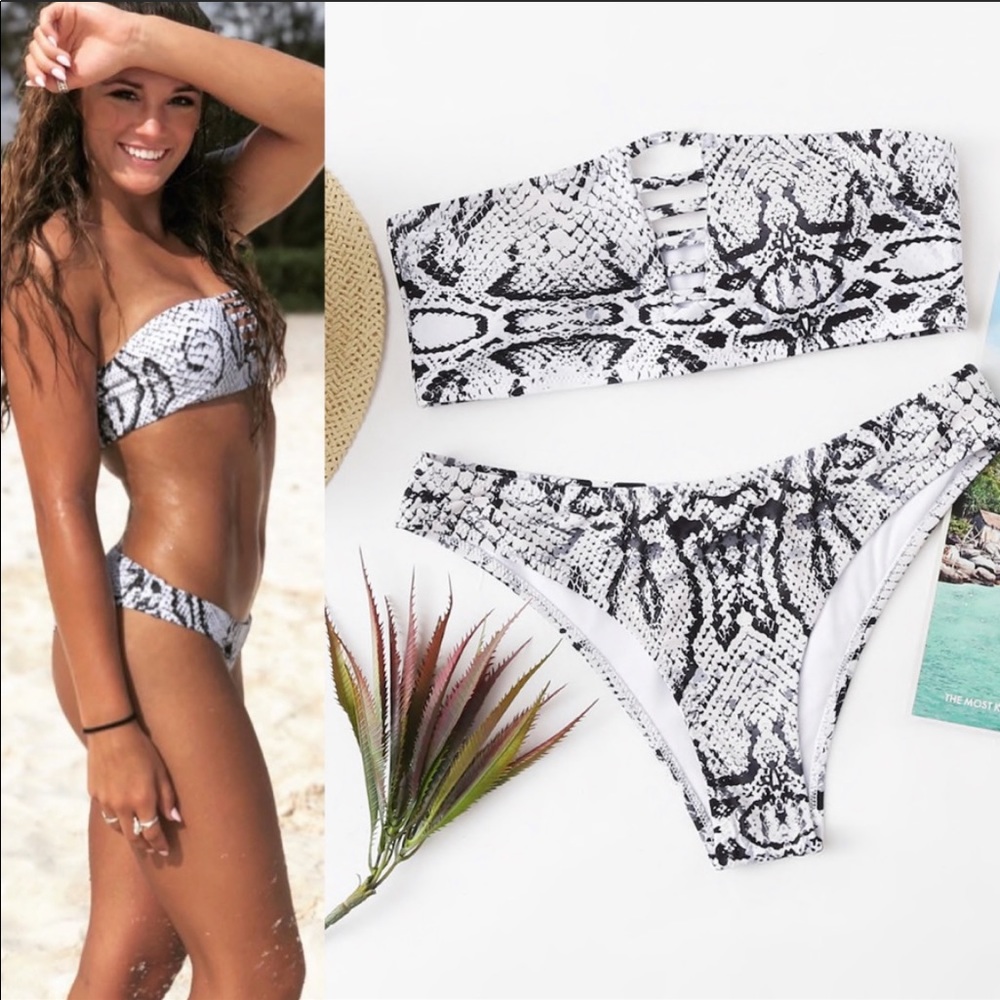 Snakeskin bikini - Picture 2 of 6